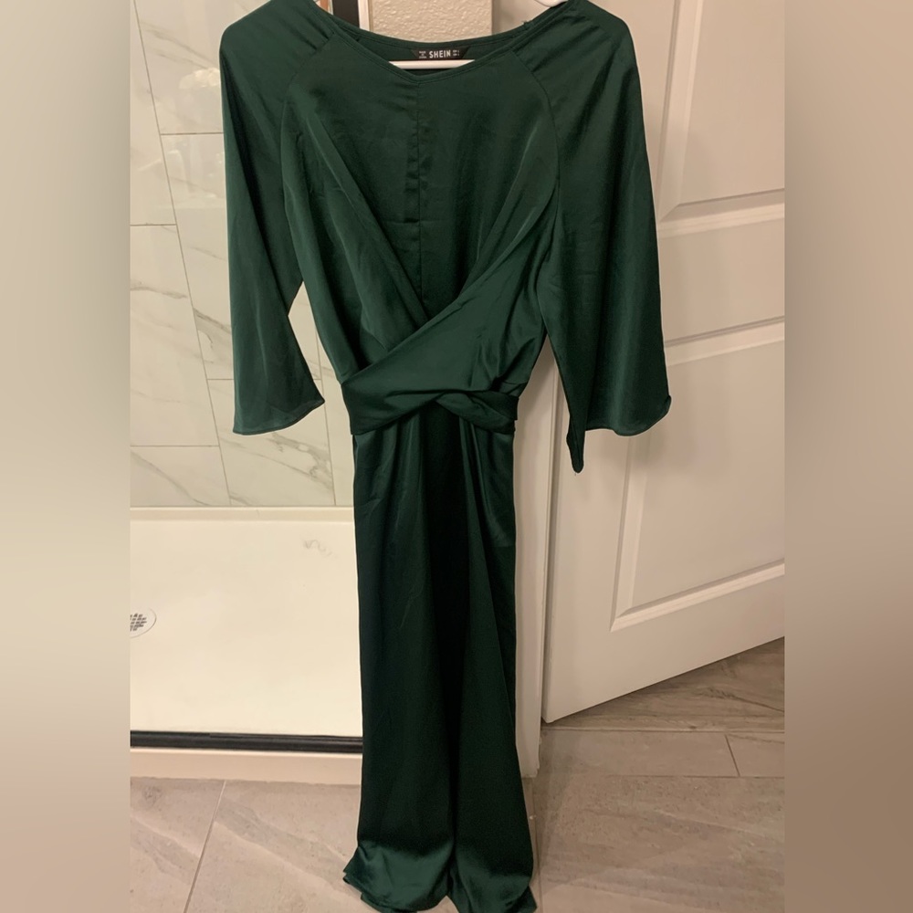 Beautiful Emerald Green Satin Maxi Dress